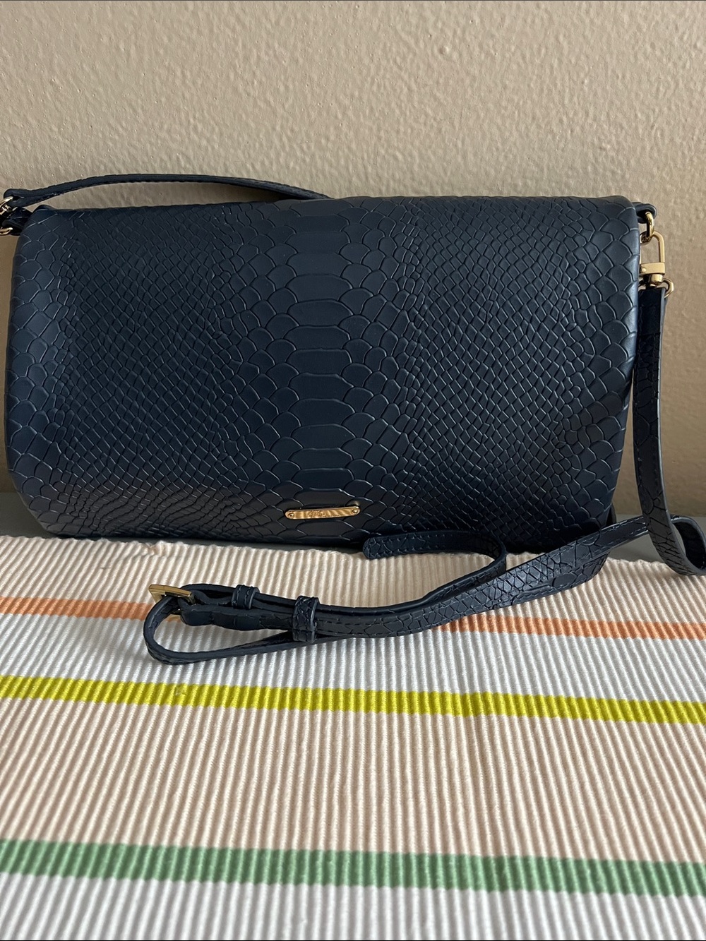 GiGi New York Women's Navy Convertible Crossbody Clutch Bag
